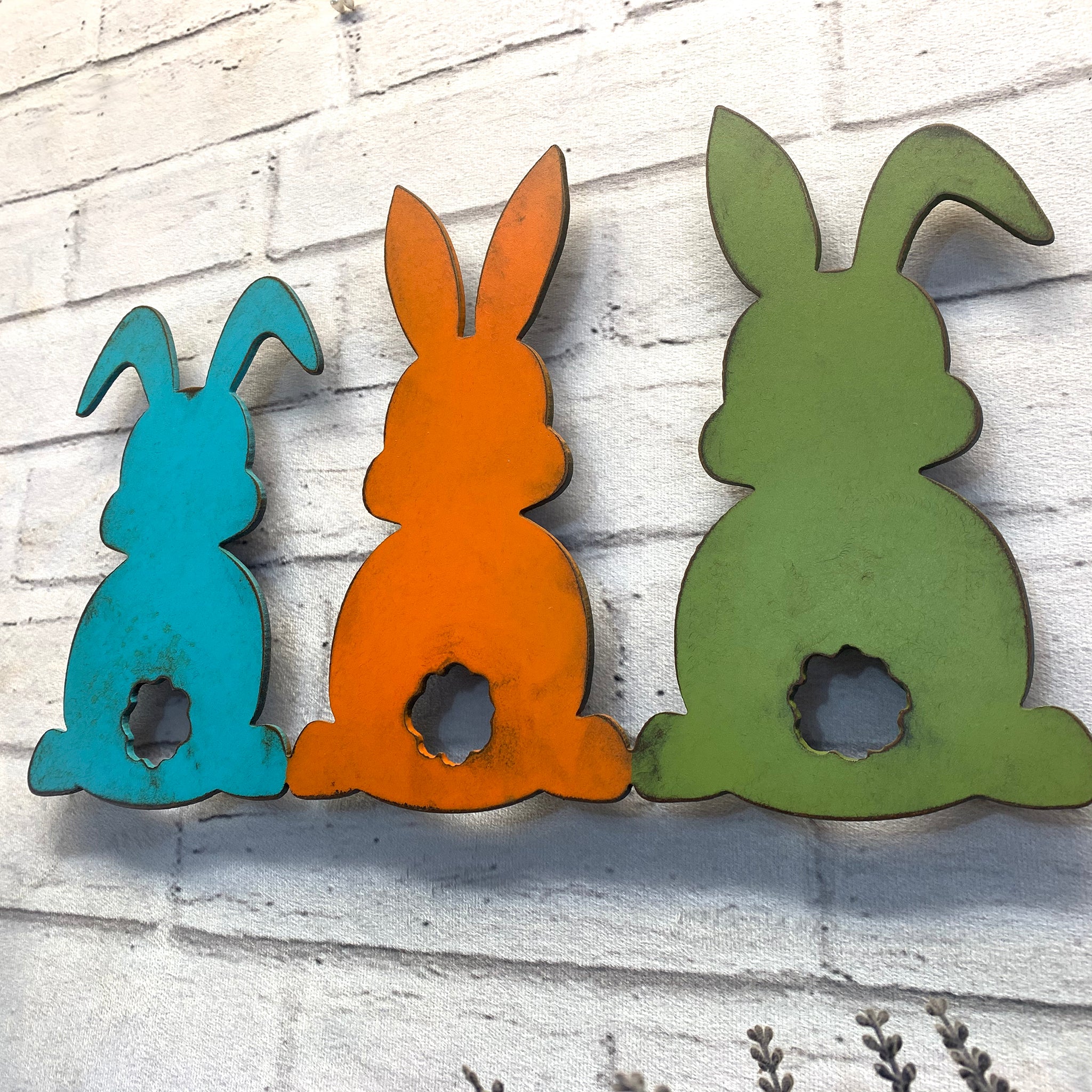 https://functionalsculpturellc.com/cdn/shop/products/Bunnies_ThreeColors_Close2.jpg?v=1584132540